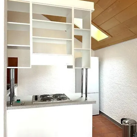 Schoene 12-3 Uni דירה *