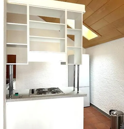 Schoene 12-3 Uni 公寓 *